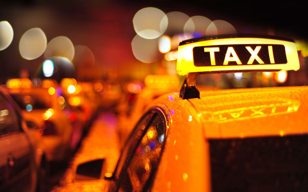 Taxis tanfolyam